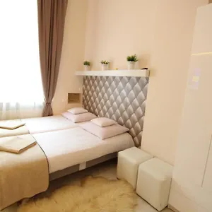 https://rainbow-apartments-2.krakowhotelspoland.com